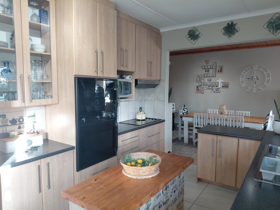 3 Bedroom Property for Sale in Strelitzia Park Eastern Cape
